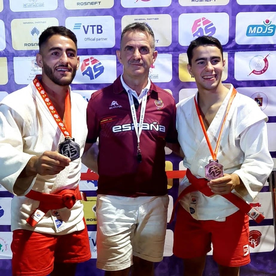 Los hermanos Gracia brillan en el Campeonato del Mundo de Sambo Playa